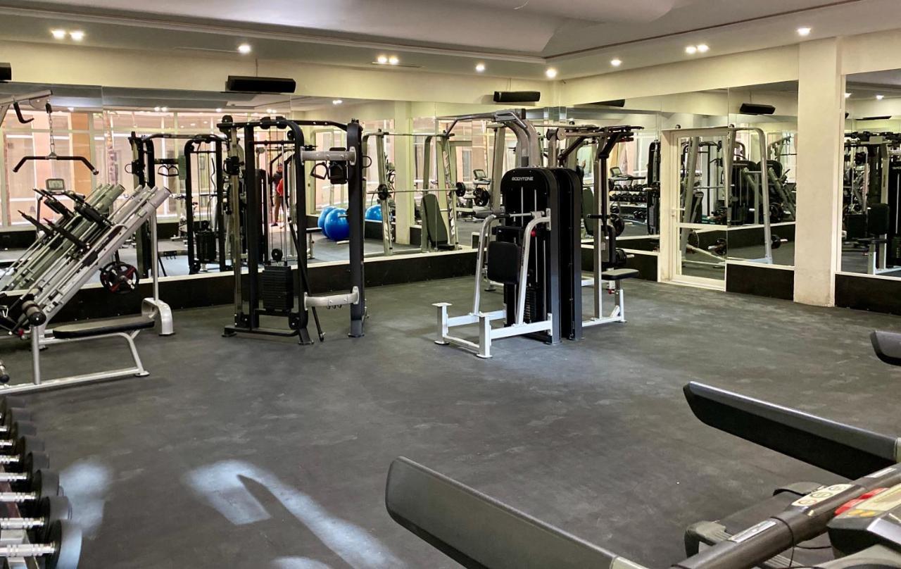 El Olivar Palace Marrakech El Harkat 외부 사진 The gym at the hotel