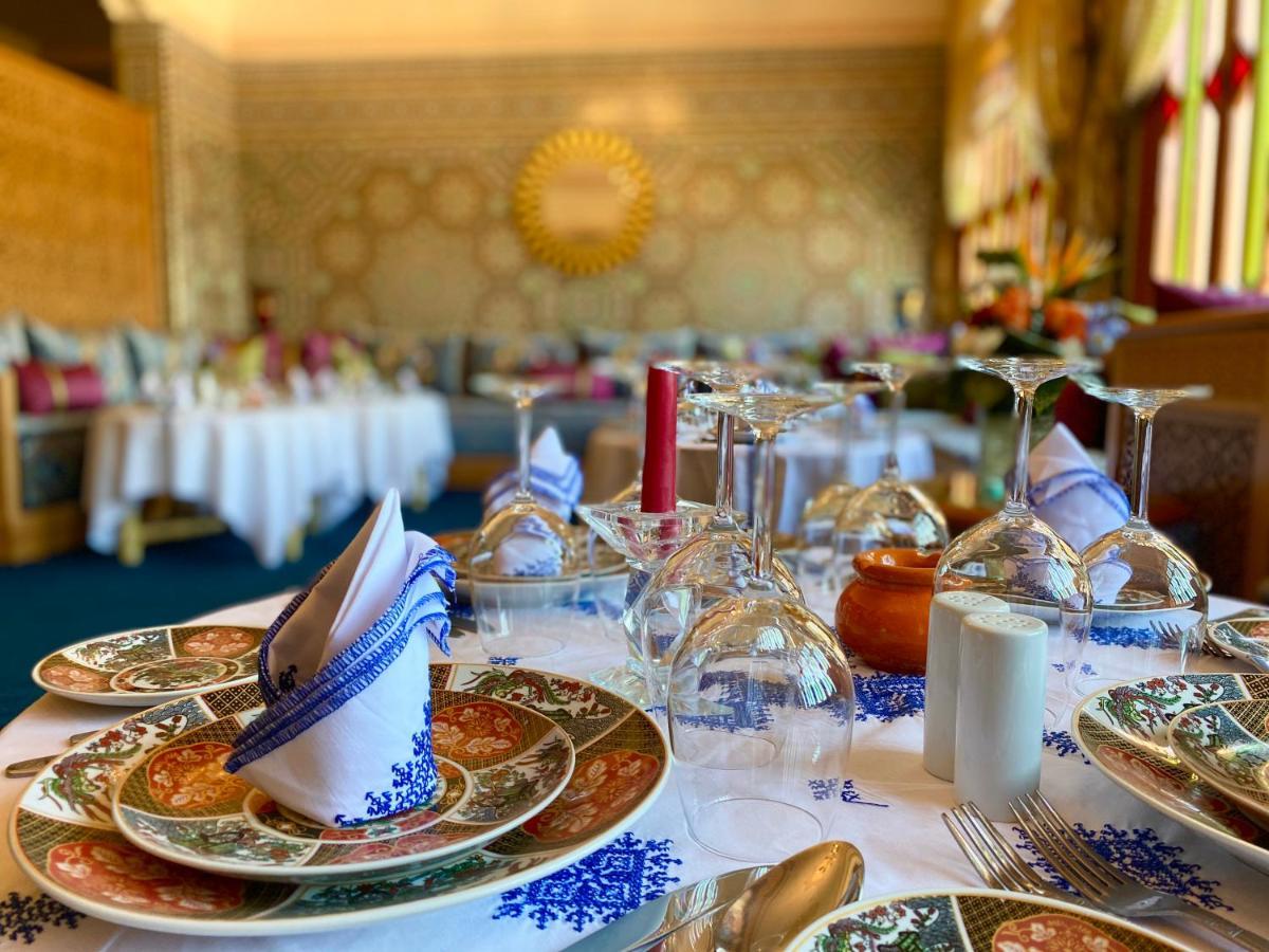 El Olivar Palace Marrakech El Harkat 외부 사진 A table set for a wedding reception